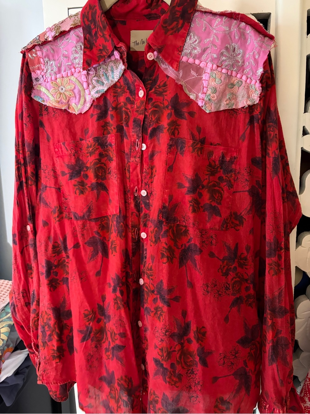The Nu Vintage large Red Floral Button-Up shirt w/cool Patchwork Shoulder Detail